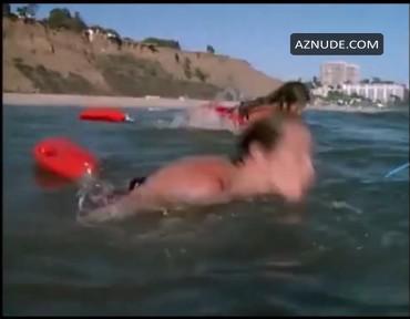 Yasmine Bleeth in Baywatch, photo 112