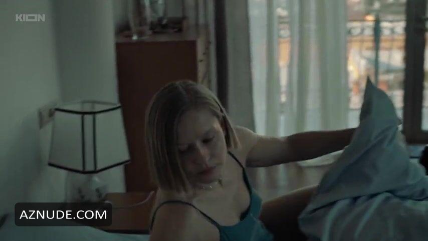 Yuliya Peresild in Nina!, photo 11