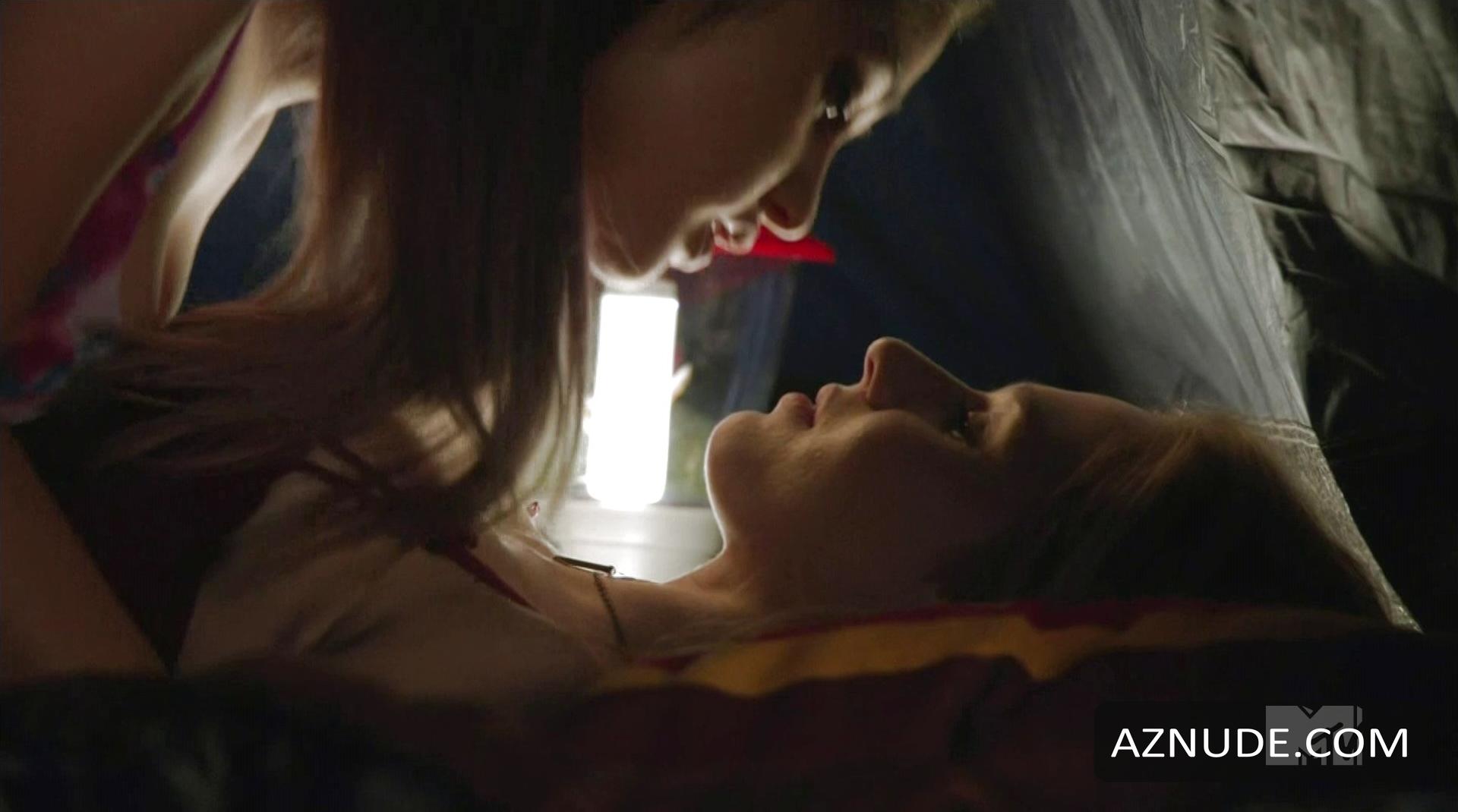 Yvette Monreal in Faking It, photo 9