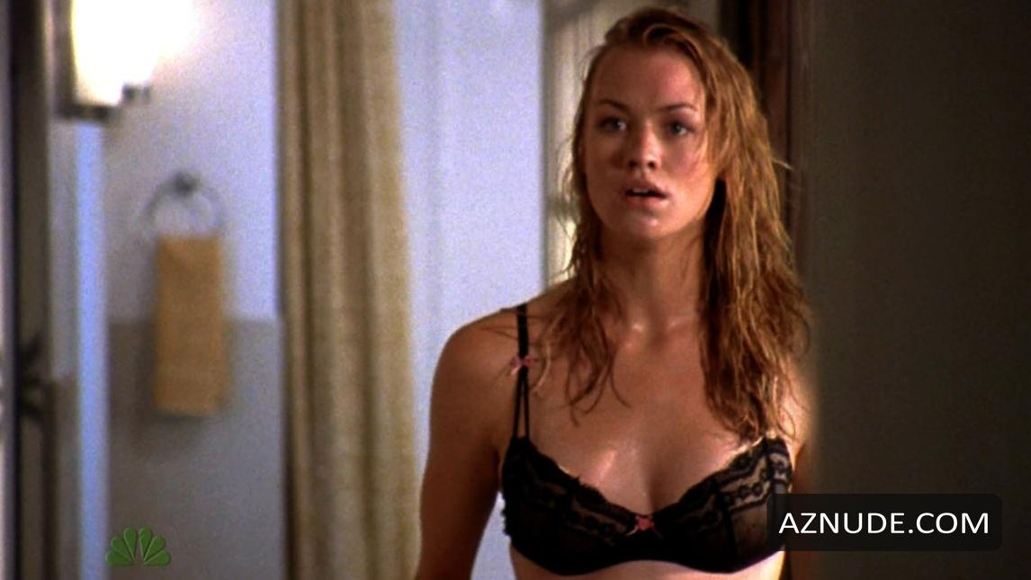 Yvonne Strahovski in Chuck, photo 19