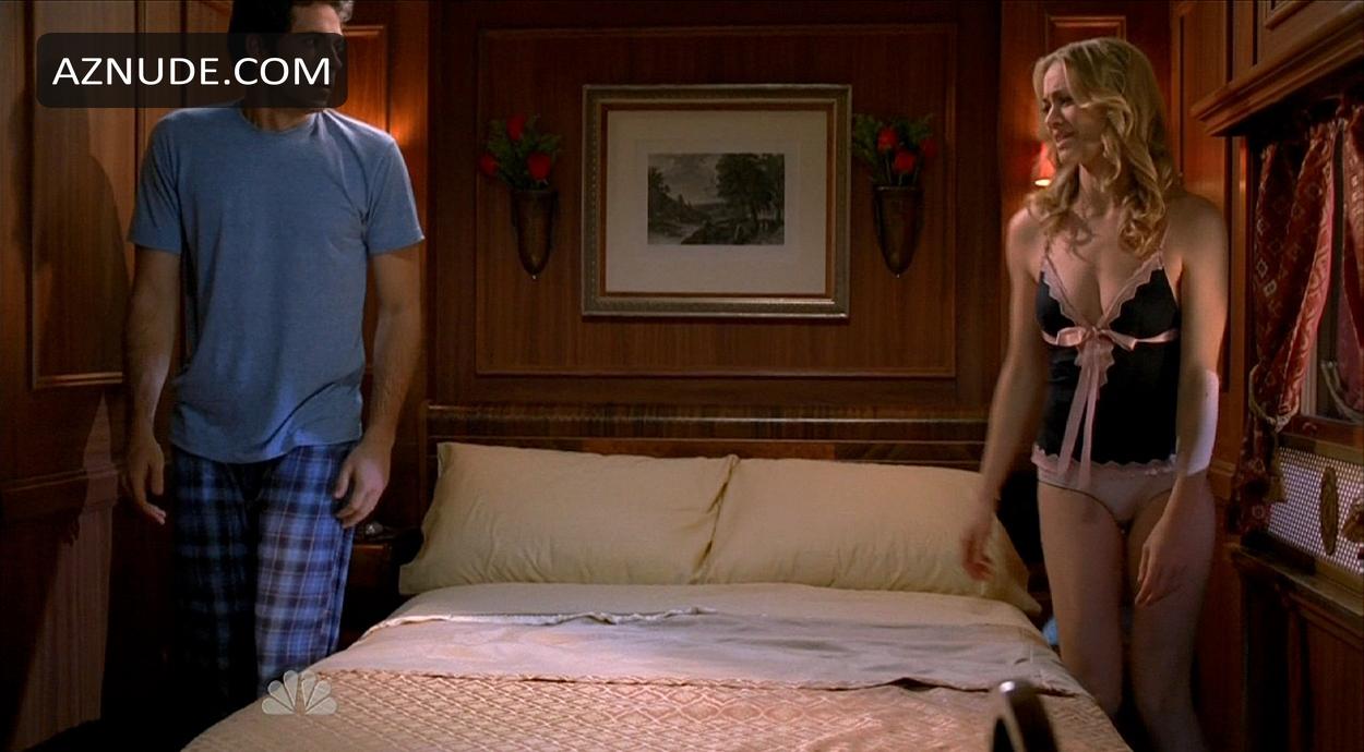 Yvonne Strahovski in Chuck, photo 35