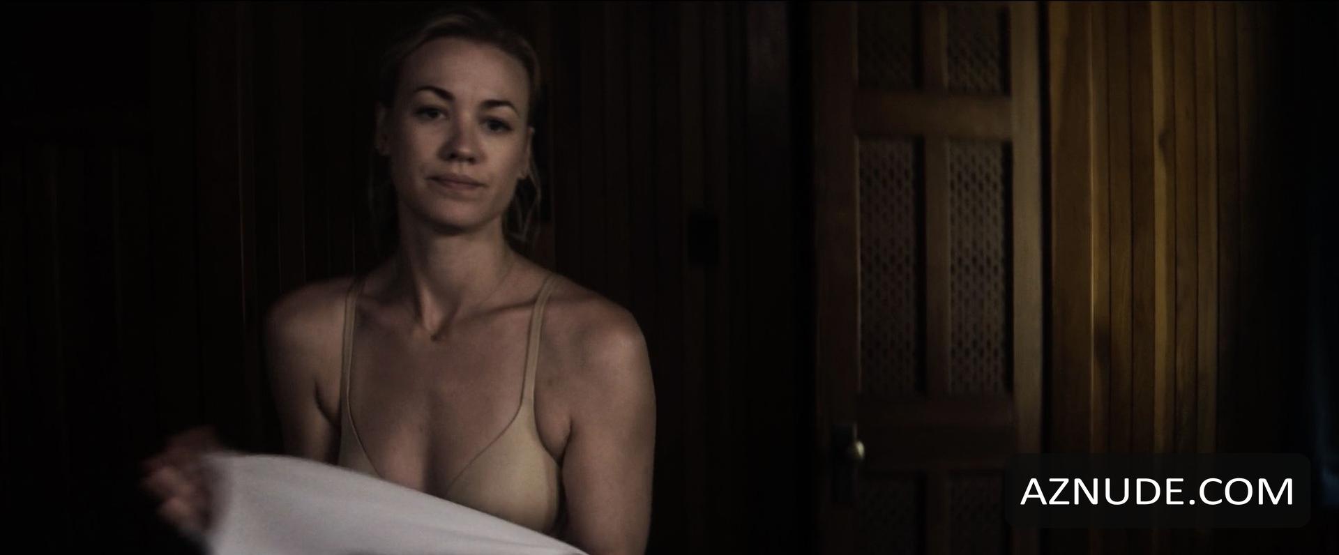 Yvonne Strahovski in He S Out There, photo 3