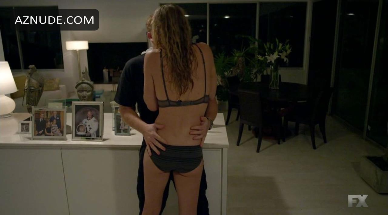Yvonne Strahovski in Louie, photo 3