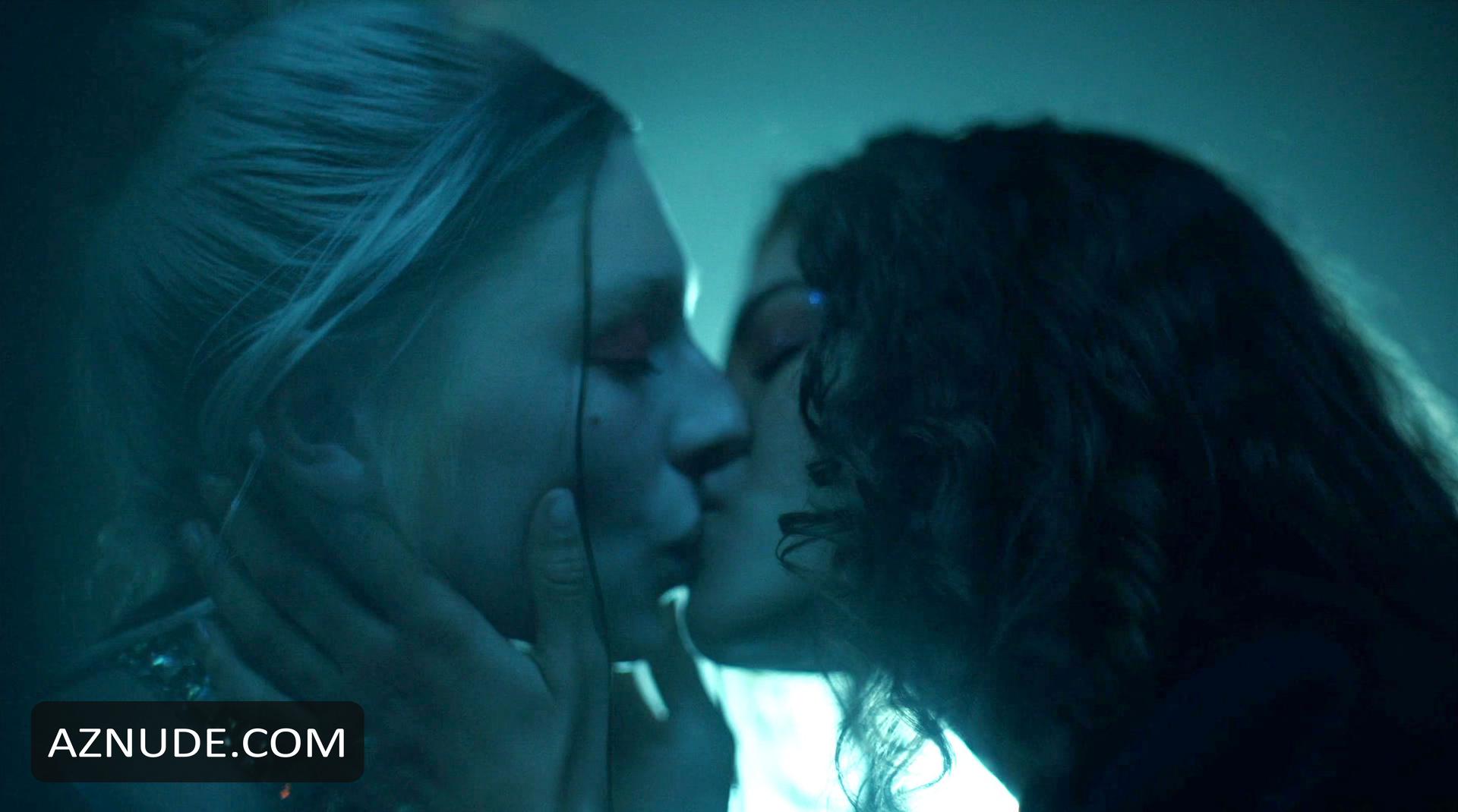 Zendaya in Euphoria, photo 19