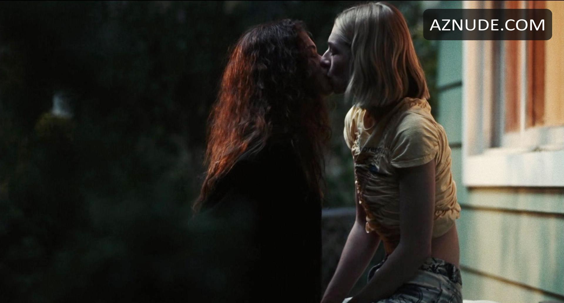 Zendaya in Euphoria, photo 27
