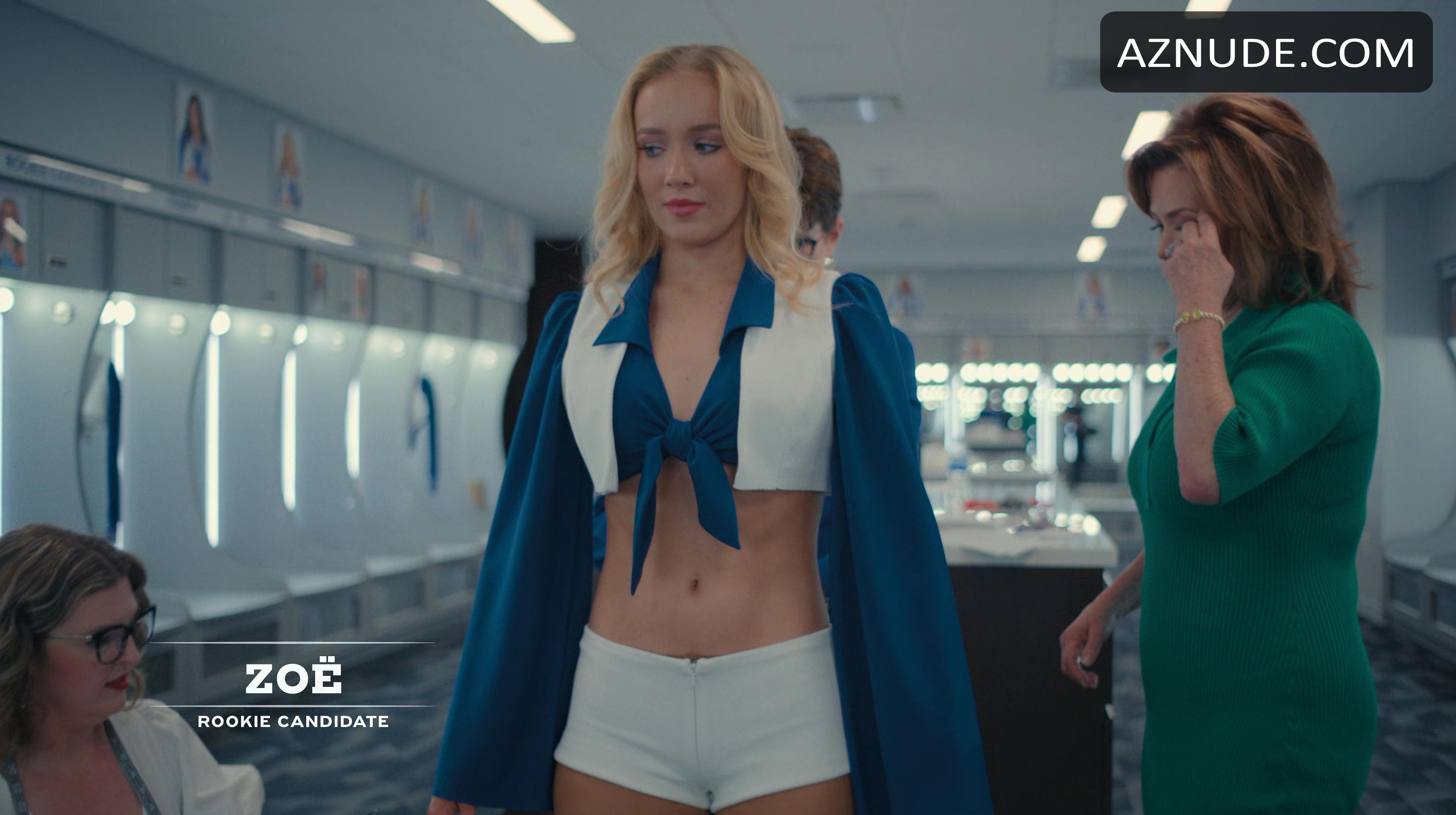 Zoe Dale in America's Sweethearts: Dallas Cowboys Cheerleaders, photo 3