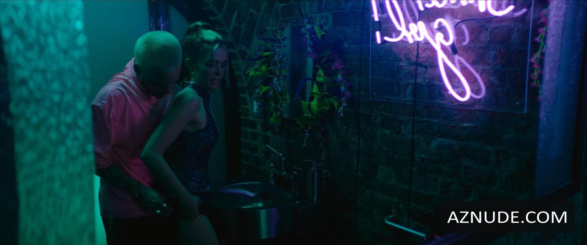 Not Okay in Not Okay, photo 4