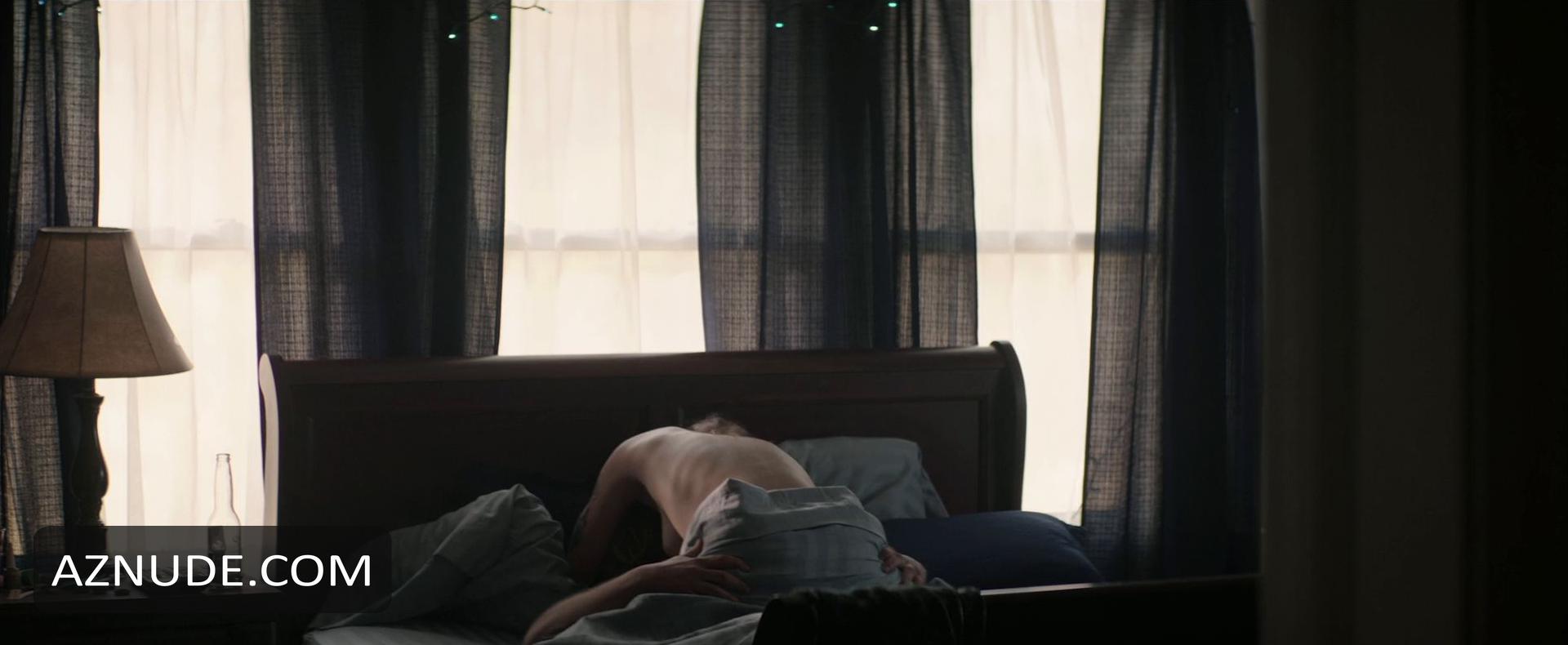 Zoey Deutch in Vincent N Roxxy, photo 1