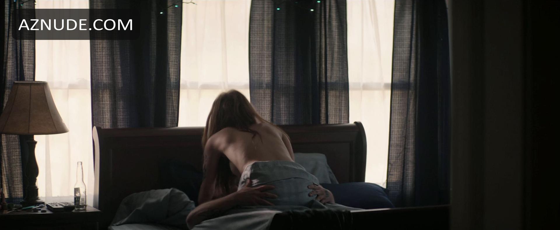 Zoey Deutch in Vincent N Roxxy, photo 3