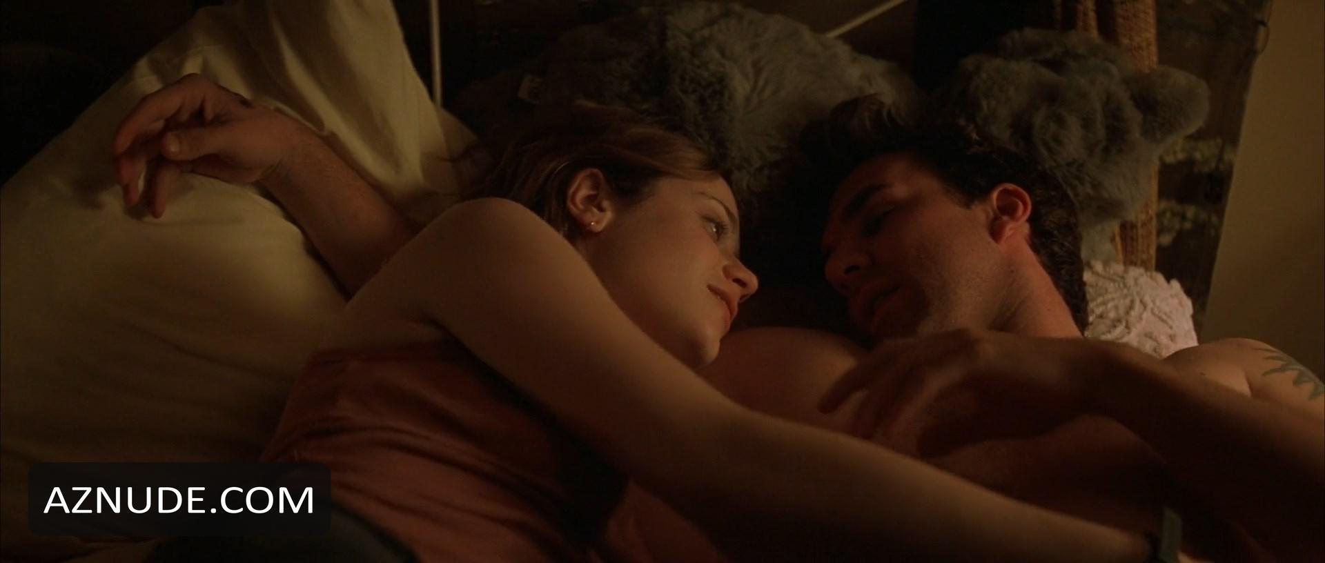 Zooey Deschanel in All The Real Girls, photo 16