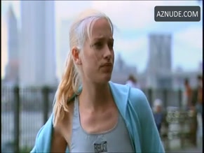 Piper Perabo in Perception