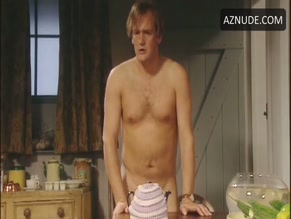 Sarah Alexander in The Armstrong And Miller Show