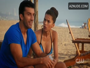 Sofia Pernas in Jane The Virgin