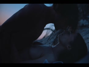 Sonia Mietielica in Into The Wind