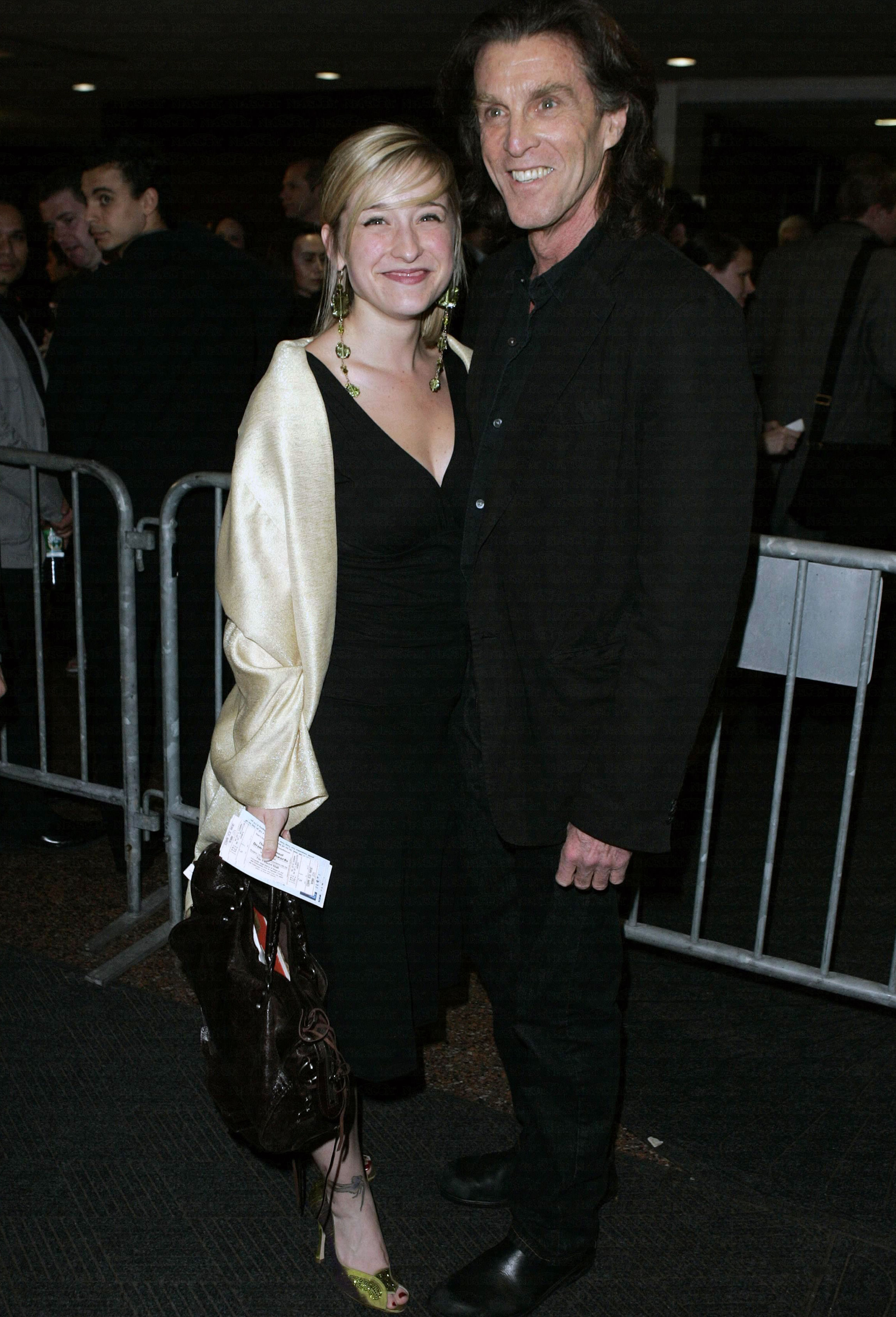 Allison Mack, photo 1