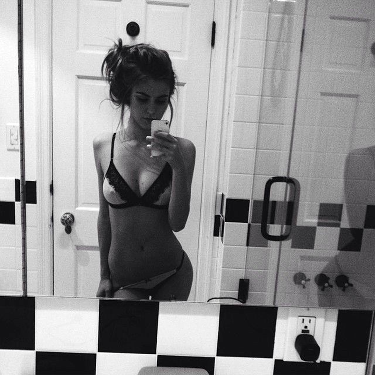 Amberleigh West, photo 34