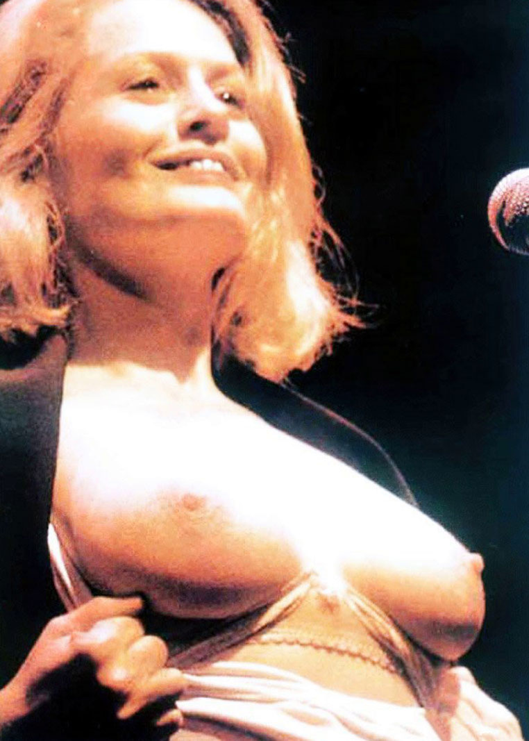 Beverly Dangelo, photo 0