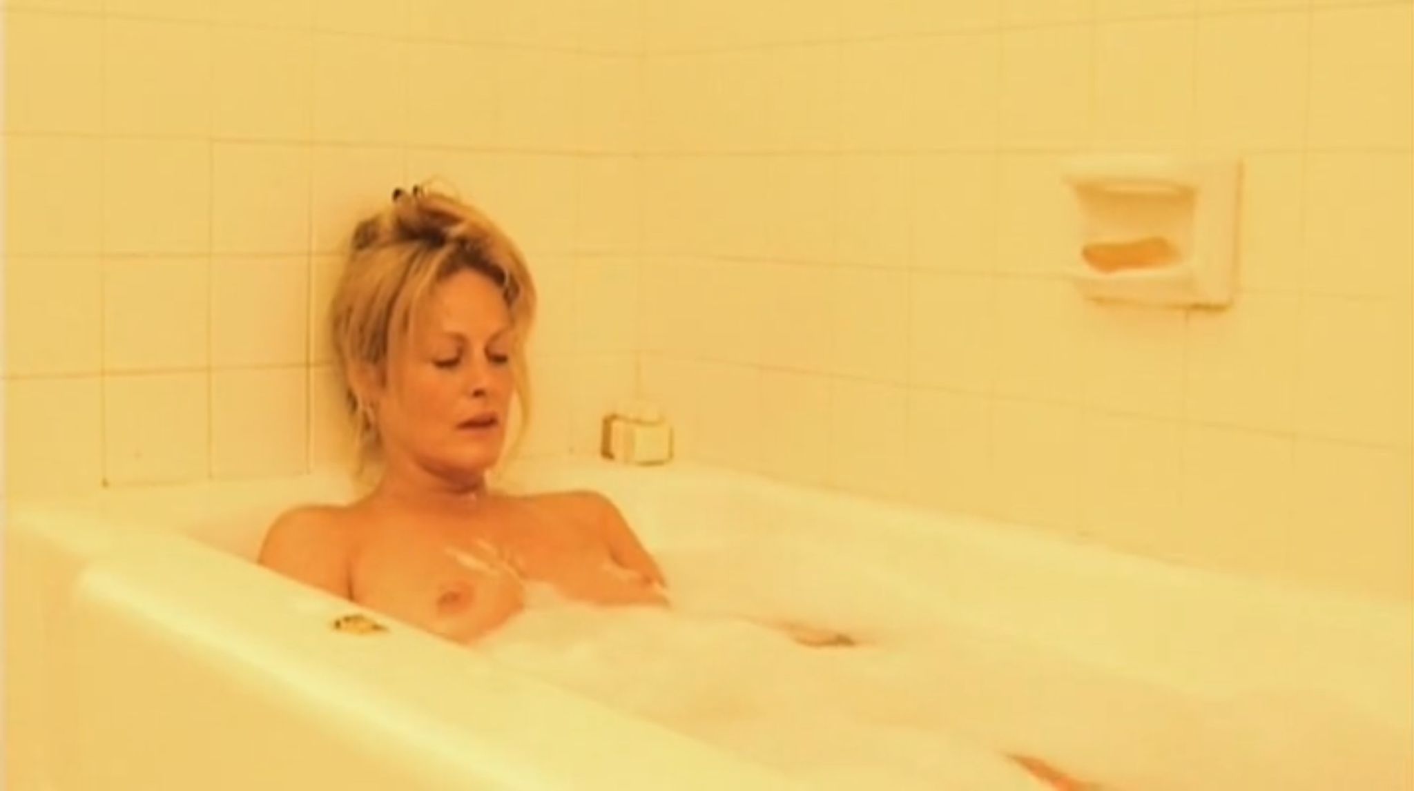 Beverly Dangelo, photo 39