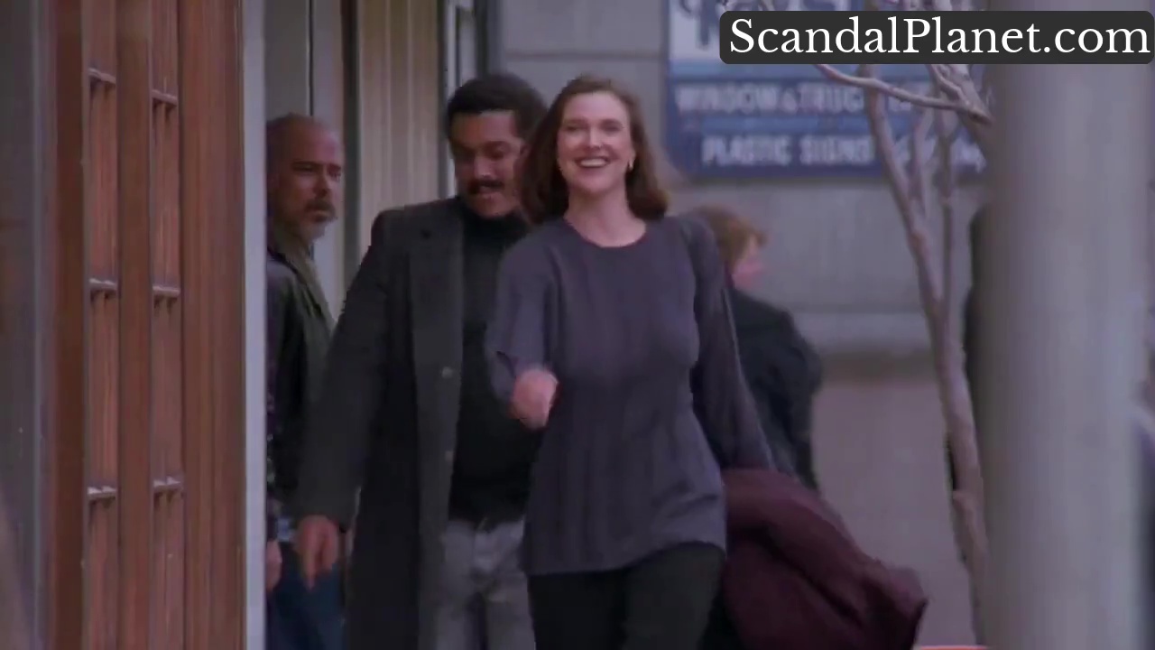 Brenda Strong, photo 23