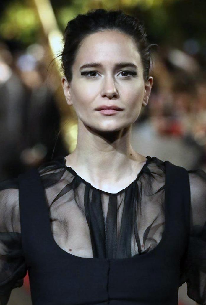 Katherine Waterston, photo 21