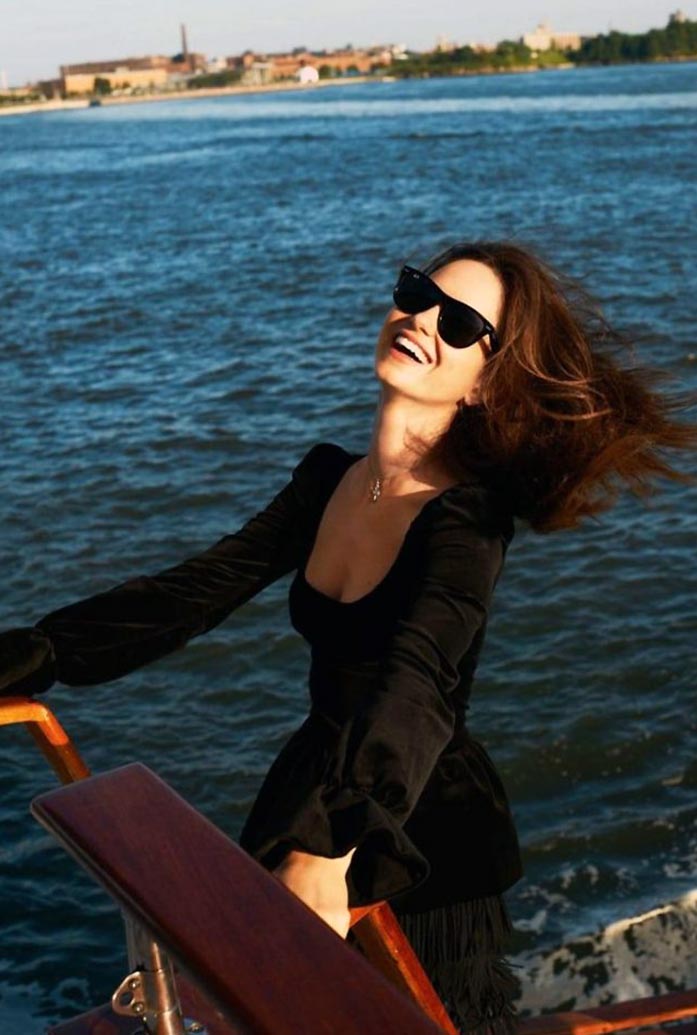 Katherine Waterston, photo 41