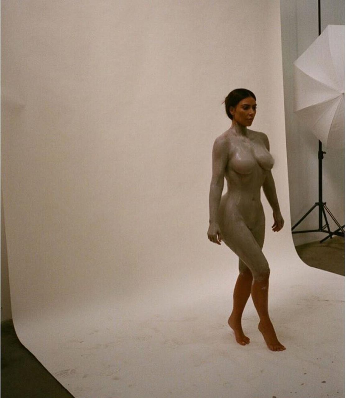 Kim Kardashian, photo 352