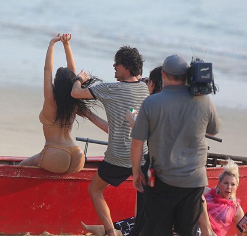 Kim Kardashian, photo 150