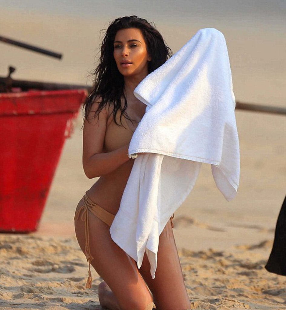 Kim Kardashian, photo 157