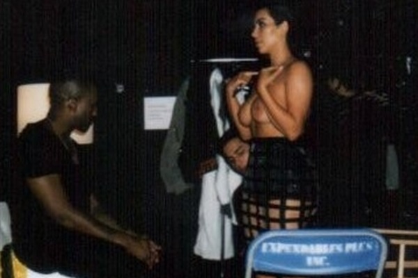 Kim Kardashian, photo 317