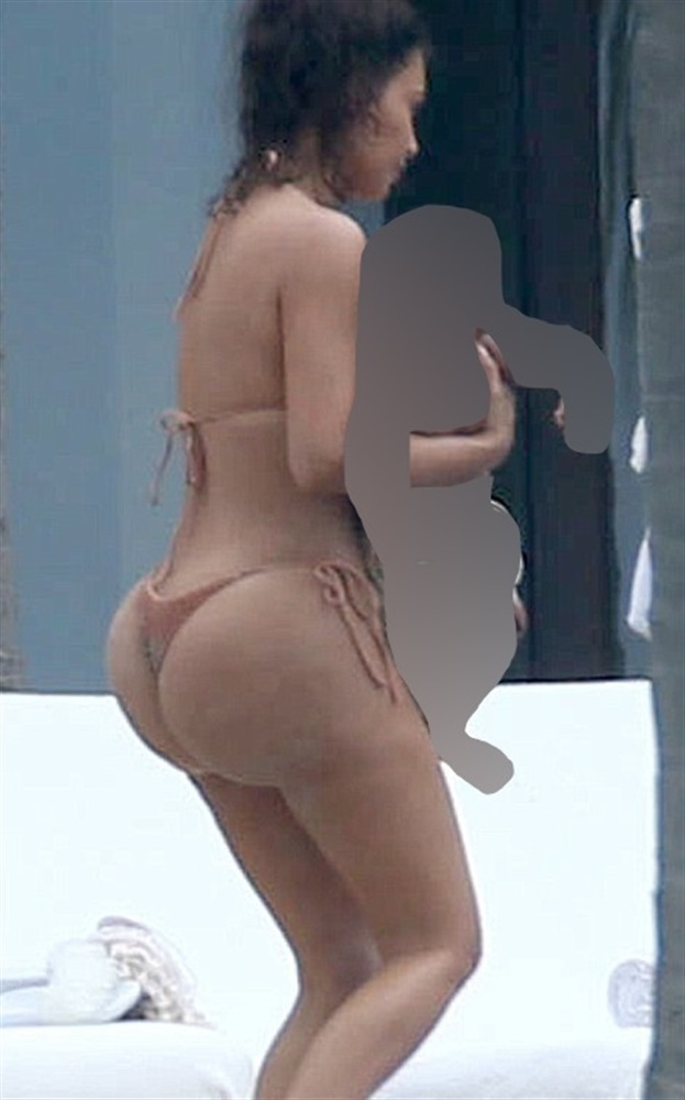 Kim Kardashian, photo 335