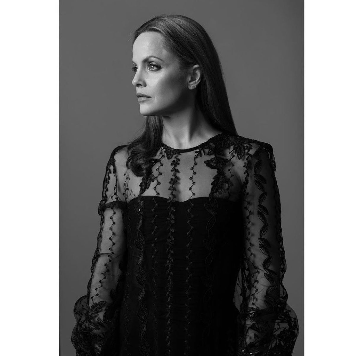 Mena Suvari, photo 114