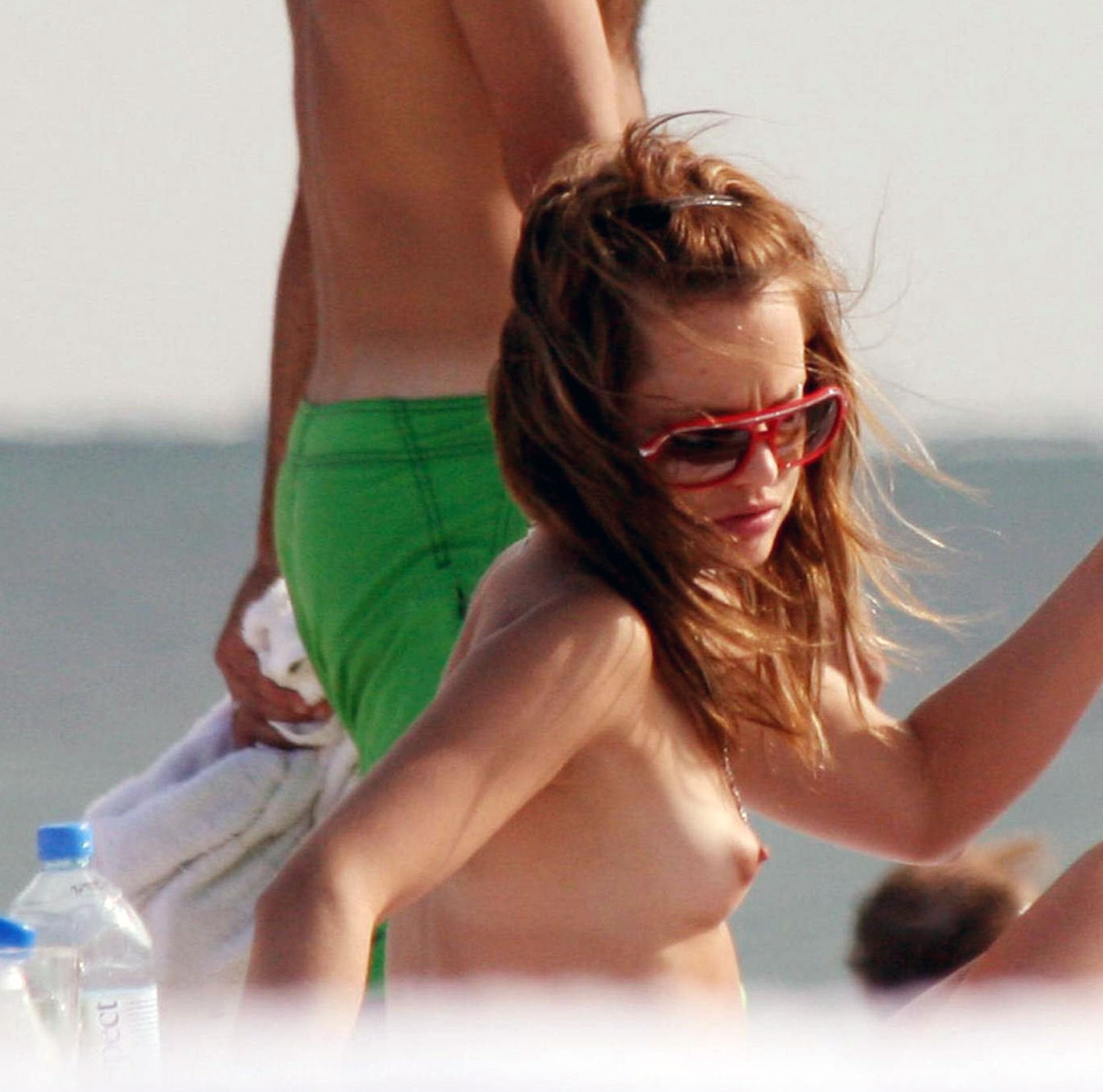 Mena Suvari, photo 135