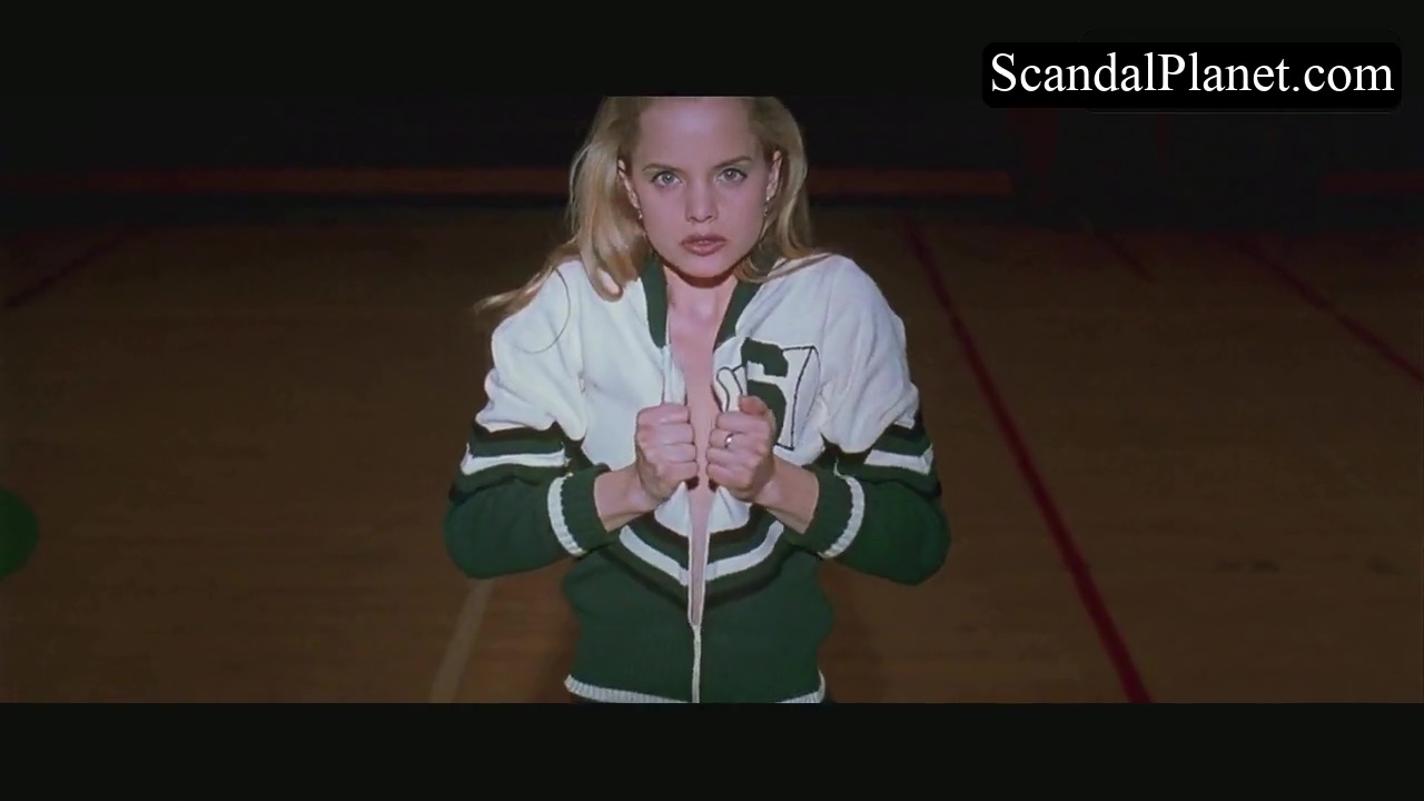 Mena Suvari, photo 147