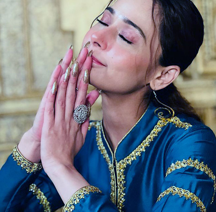 Sara Khan, photo 2