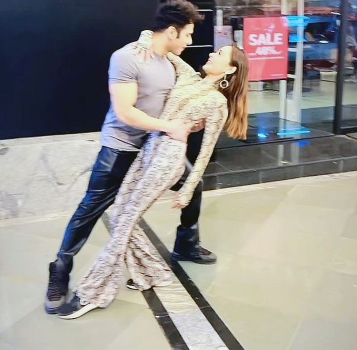 Sara Khan, photo 15