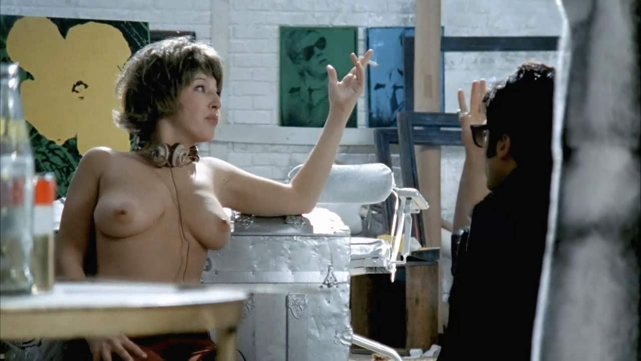 Tara Summers, photo 1