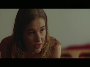 Stefanie Scott in Mary