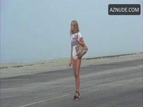 Susan Player in The Pom Pom Girls