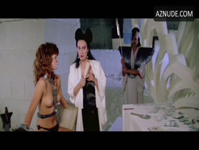 Tawny Kitaen in Gwendoline