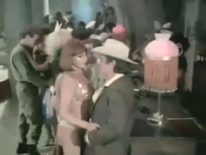 Lyn May in La Casa Que Arde De Noche