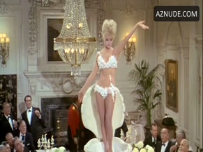Virna Lisi in How To Murder Your Wife
