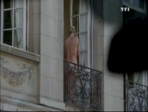 Maeva Pasquali in A Dix Minutes Des Naturistes