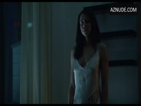Zawe Ashton in Velvet Buzzsaw